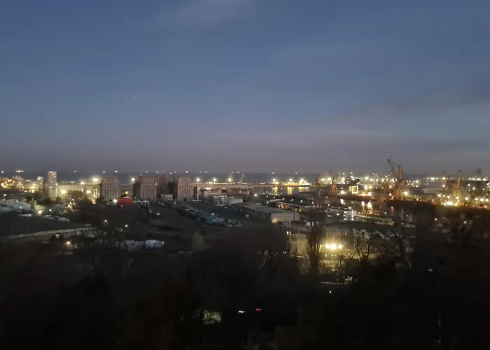 Traian Sea View Апартаменты