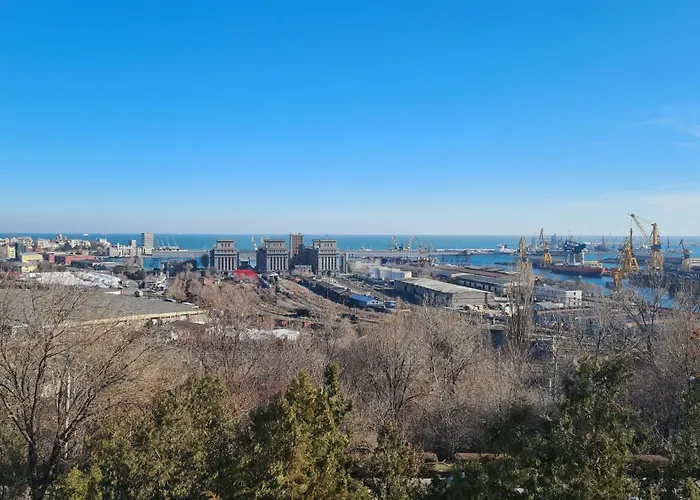 Traian Sea View Апартаменты *